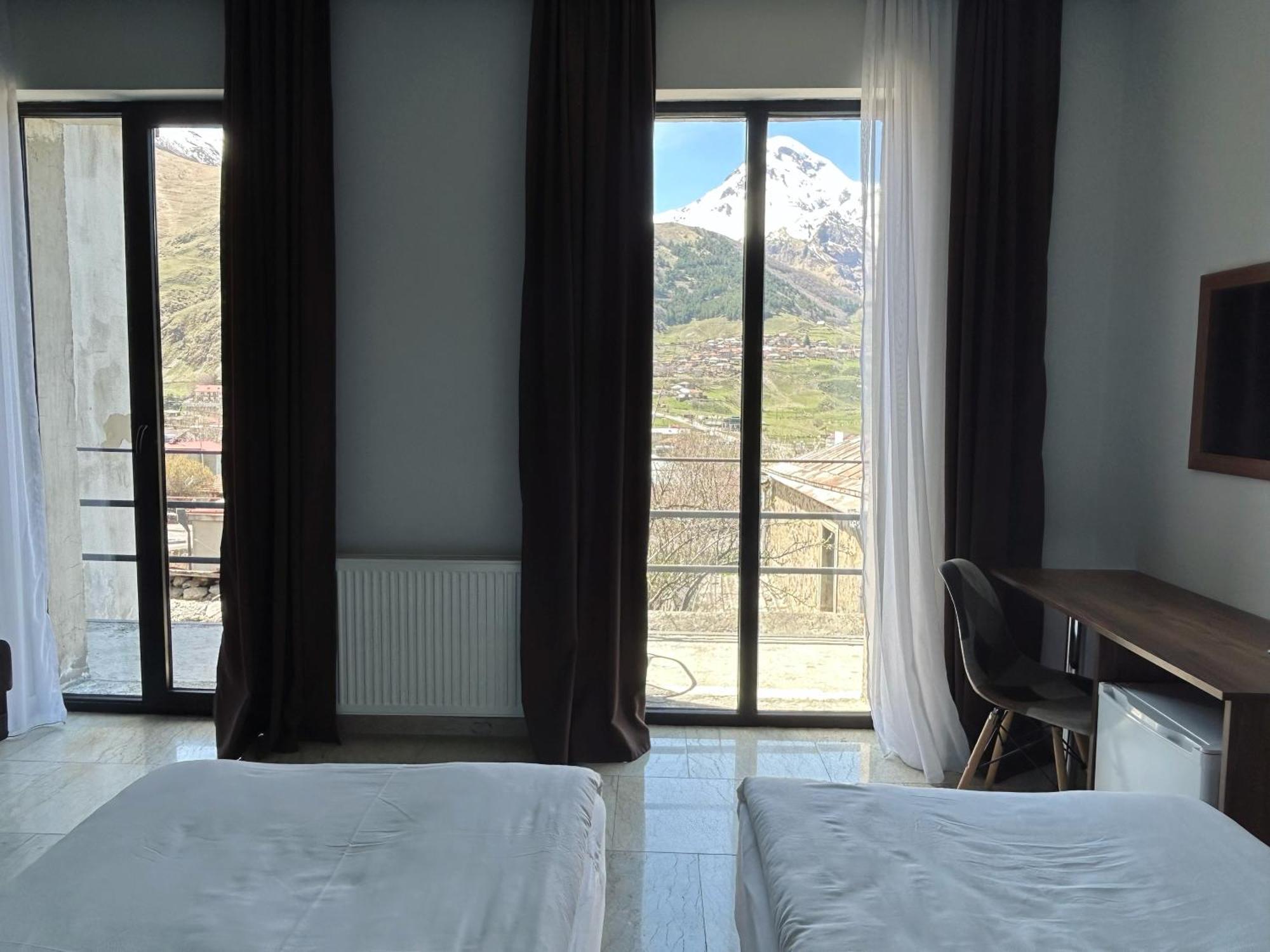 Shushabandi Kazbegi Hotel Exterior photo